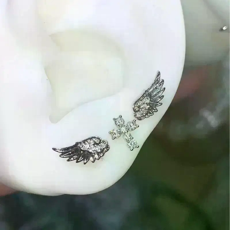 Angel Wings Cross Earrings Lux - Luxury Lifestyle Gifts recension och pris